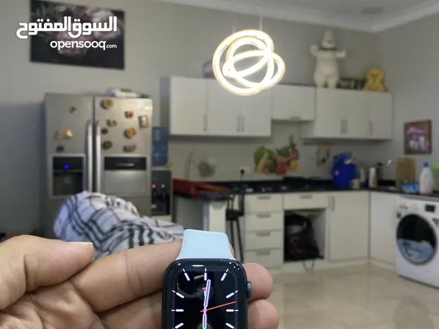 سلام عليكم للبيع ساعه Apple Watch Series 6 Nike sim card size 44 لاستعمال 8 شهور فقط بدون كارتون