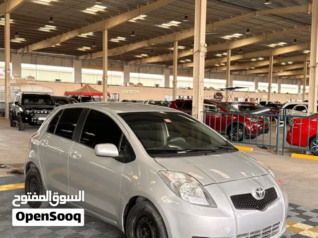 2008 تويوتا يارس Basic