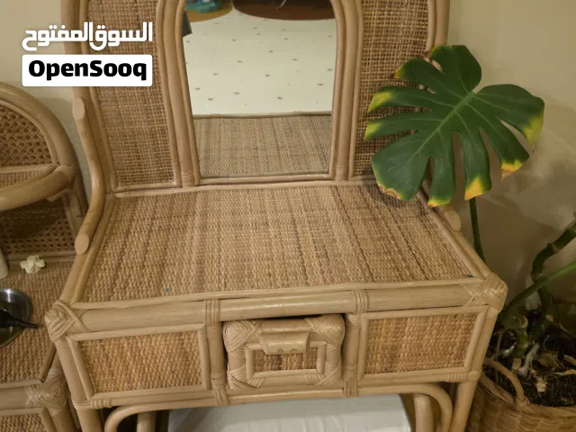 kids vanity and chair