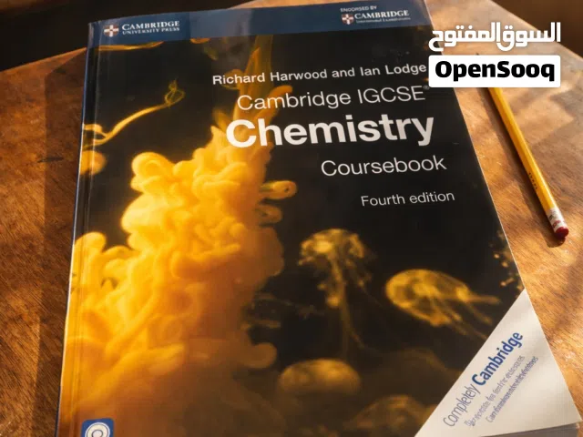 كتاب Cambridge IGCSE Chemistry – النسخة الرابعة – حالة ممتازه