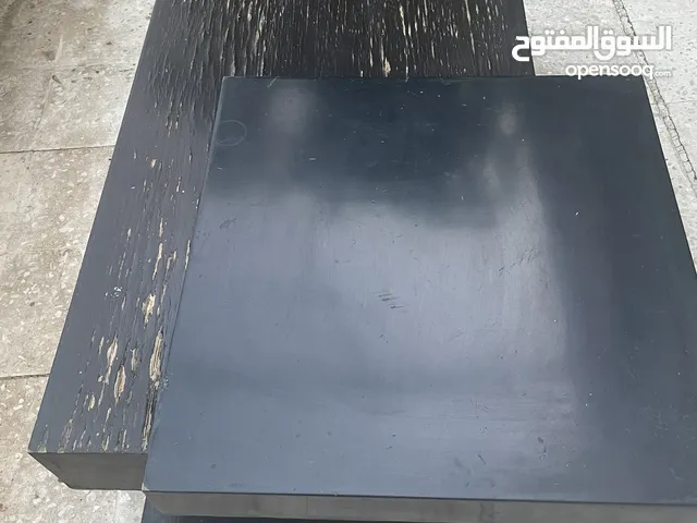 طاولة صالون خشب نظيف جدا