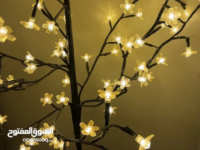Beautiful Yellow Light-Up Tree – Elegant & Adjustable