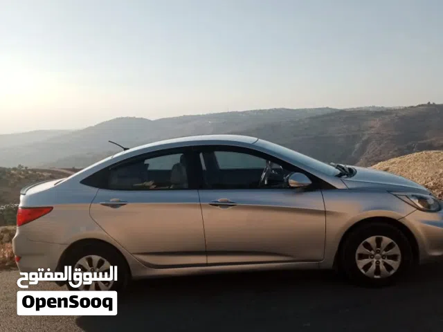 2016, هيونداي, اكسنت, Standard