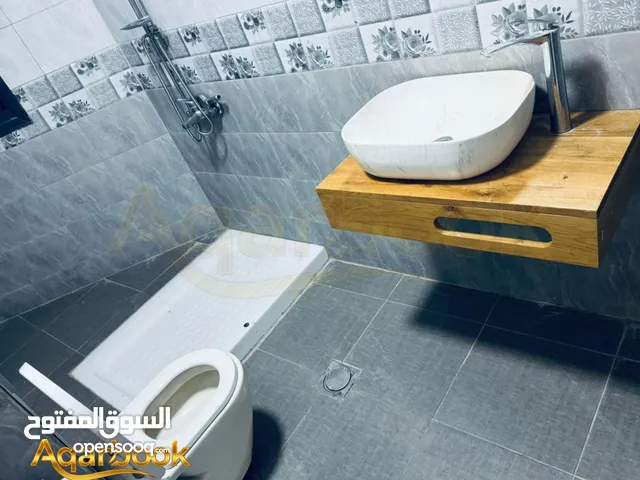 170 m2 3 Bedrooms Apartments for Rent in Ramallah and Al-Bireh Al Irsal St.