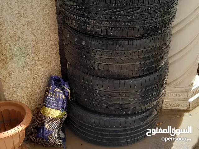 اخوان زوجين تايرات أوباما حجم 20 للبيع بيعه وحده كلهن السعر 40 الف وبيهن مجال شويه وبخدمتكم