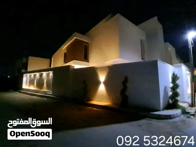 فيلا جديده علي المفتاح للبيع في فنيسياء على دورين والدور الثاني شقتين التسليم فوري