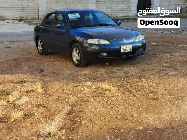 1995 هيونداي افانتي Standard