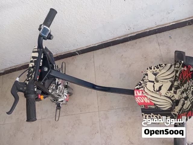 دريفت كهرباء. للبيع  معا شاحنه شغال ميه ميه بس في عجل خلفي الصغير