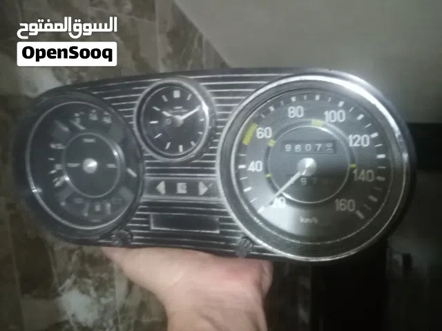 عدد مرسيدس كلاسيك للبيع في الزرقاء والسعر مناسب اقرا الوصف  القطعه فخامة مش مصلح نهائي وكاله