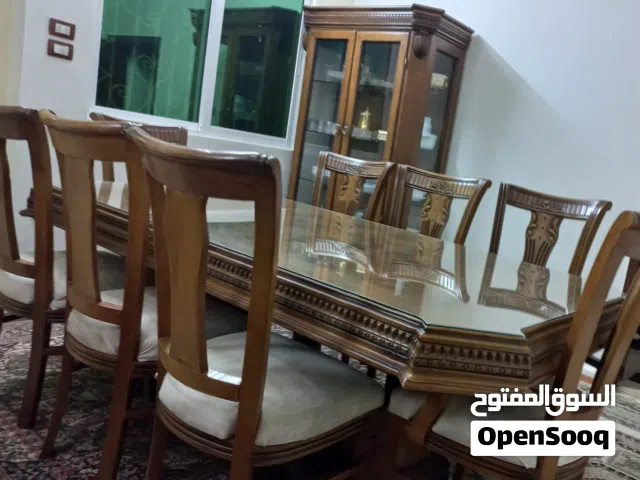 طاولة سفرة مع دلسوار