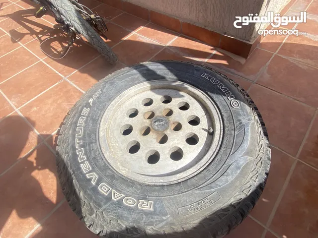 السلام عليكم عندي عجلا متع jeep جديده قاعده