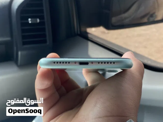 ايفون 11 لون تركواز بحالة ممتازة بسعة 128 جيجابايت مع الكرتونة قابل لتفاوض