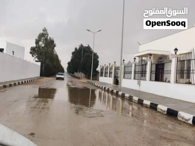 استراحة في شارع الجبو . مساحة الارض 500متر  مكان لا قوة الا بالله  البيع بلأثاث ..