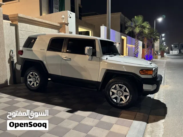 2017 تويوتا FJ GXR