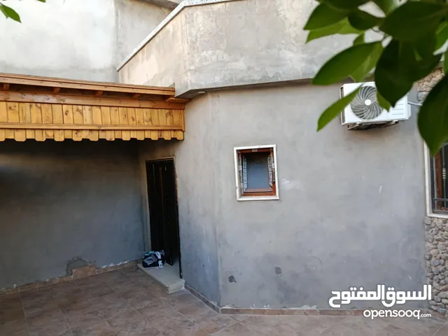 110 m2 3 Bedrooms Townhouse for Rent in Tripoli Ain Zara