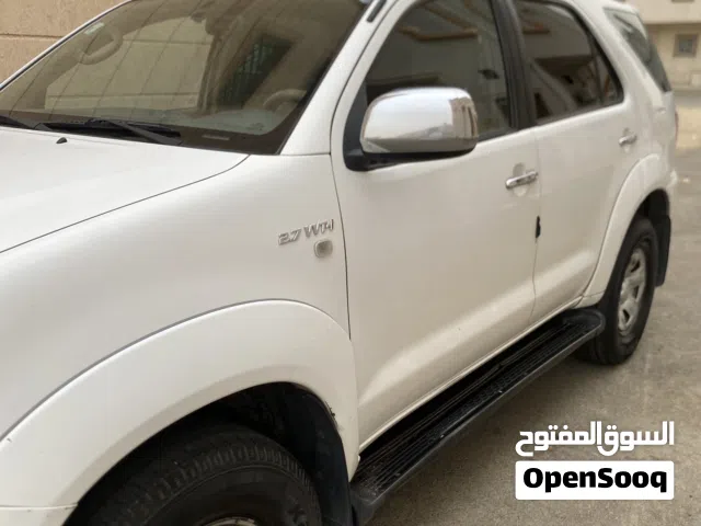 2010 تويوتا فورتشنر SR5