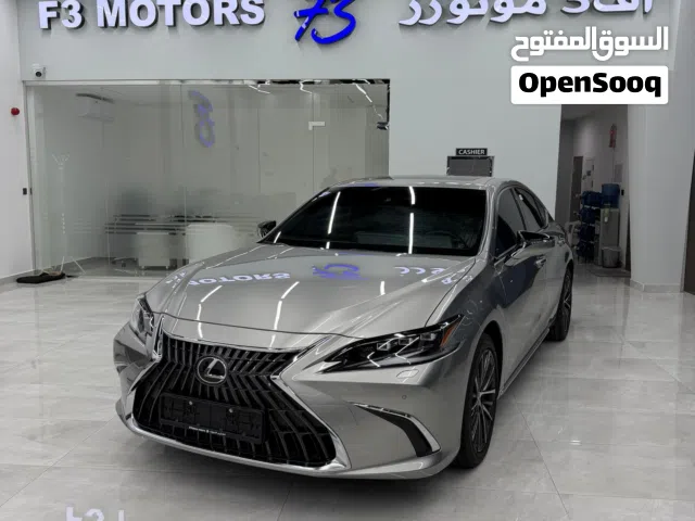 New Lexus ES in Abu Dhabi