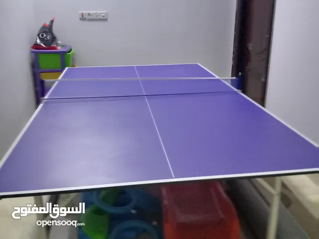 منضده اولمبيه مستعمل قليل نضافه 99% يجي وياها مضرب وطوبتين السعر 375 ألف وبيها مجال