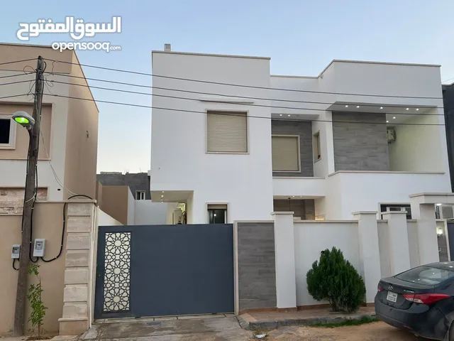 500m2 5 Bedrooms Villa for Sale in Tripoli Al-Serraj