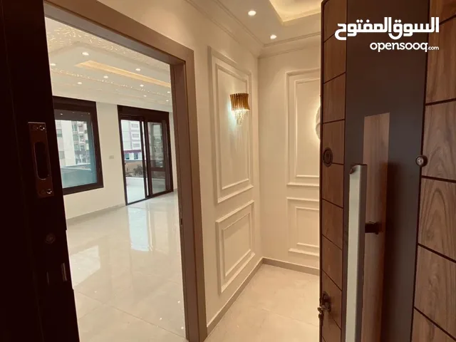 207 m2 4 Bedrooms Apartments for Sale in Amman Tla' Ali