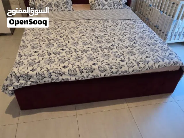 King bed with mattress and 2 single beds with 2 mattresses