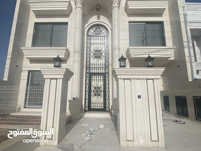 231m2 4 Bedrooms Villa for Sale in Erbil New Hawler