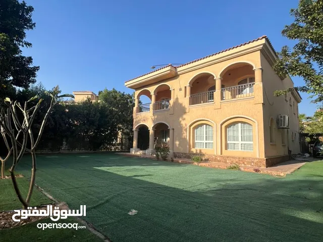 فيلا للإيجار بمدينتي مفروشه بمجموعه 12 الأكثر هدوء و فخامة