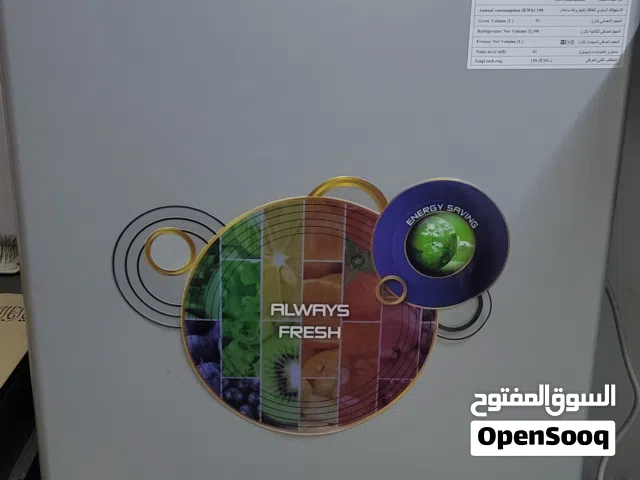 ثلاجة مكتبية صغيرة (ميني بار) من علامة EPIC Plus،