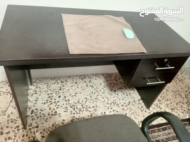مكتب وكرسي مكتب