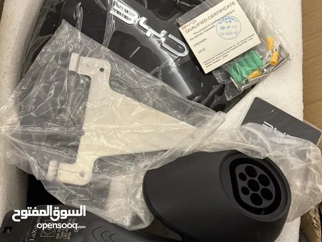 جهاز كهربائي BYD للسيارات جديد من الوكاله ليدك اليمين