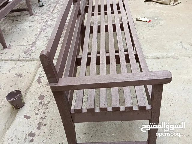 كرسي خشب للحديقه