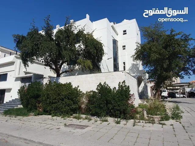 750 m2 More than 6 bedrooms Townhouse for Sale in Farwaniya Omariya