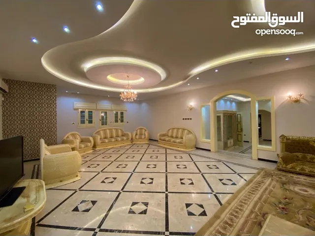 650m2 More than 6 bedrooms Villa for Sale in Tripoli Ras Hassan
