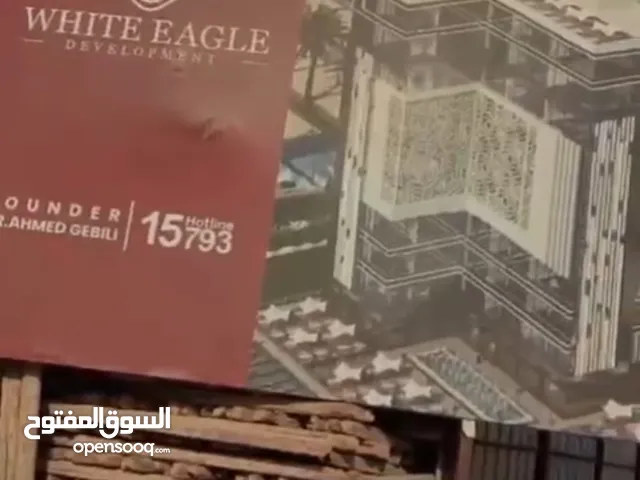 عيادة للبيع