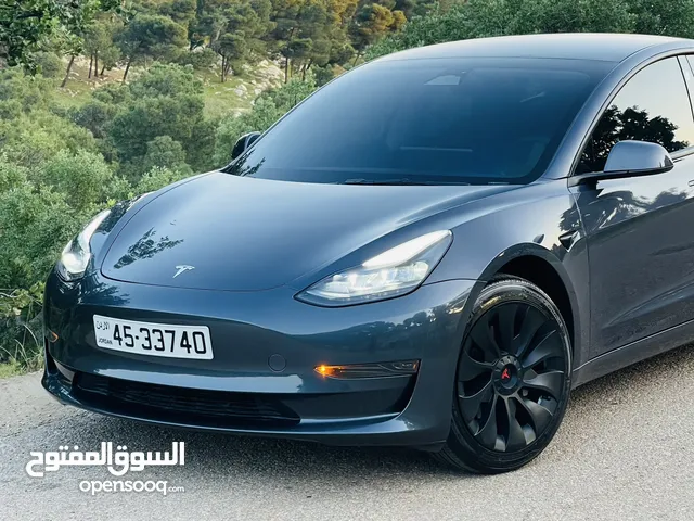 Tesla 3 (( 2023 ))