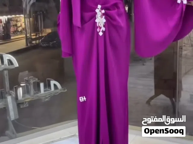 فستان للبيع مو ملبوس