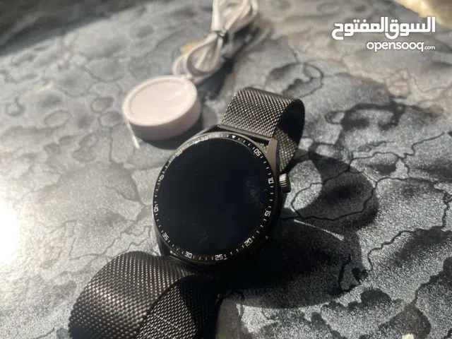 ساعه ذكيه يجي معها الذكاء الاصطناعي سيرين منMoXoM وتتصل بالهاتف والكاميرا وجميع المواصفات فيها