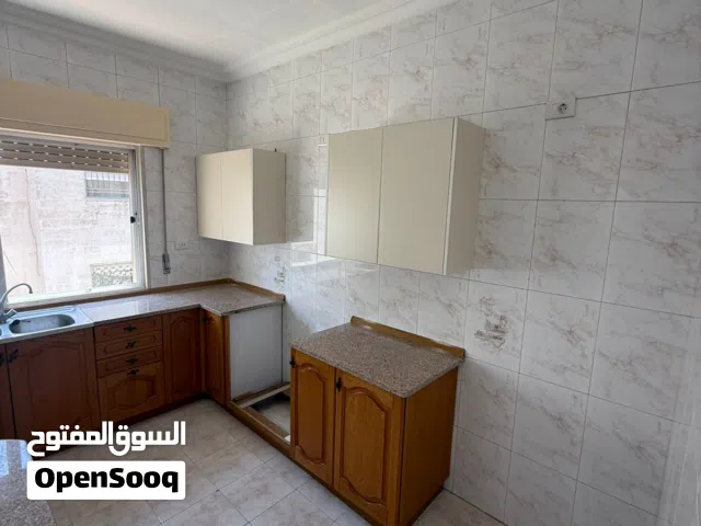 شقة مميزة  فارغة  للإيجار