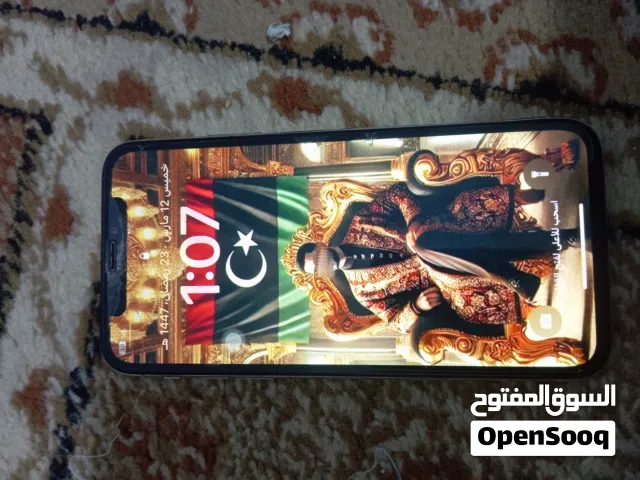 Apple iPhone X 64 GB in Tripoli