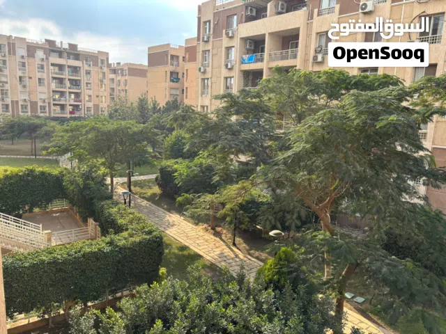 شقه نص مفروش بمدينتي