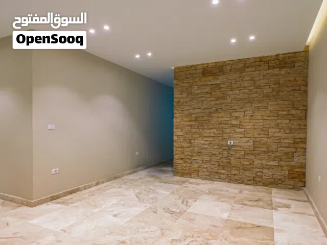 فيلا للبيع المشتل مقسم شمسى تشطيب ممتاز درجة أولى