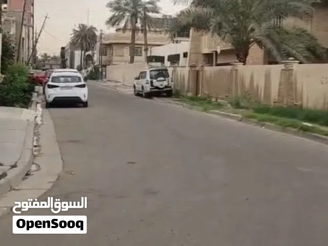 قطعة ارض مساحة 105م في حي الجامعة