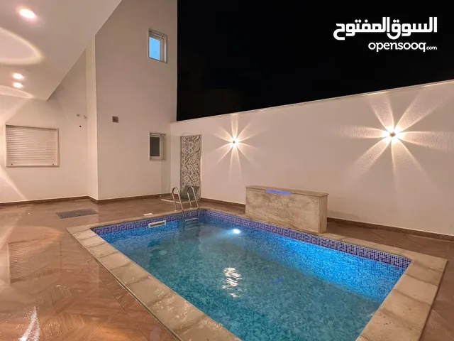 1000 m2 More than 6 bedrooms Villa for Sale in Tripoli Ain Zara