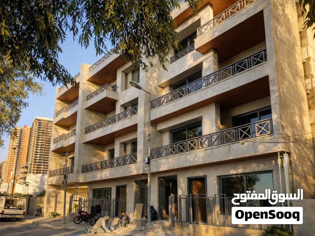 بناية حديثة للإيجار التجاري في منطقة المنصور