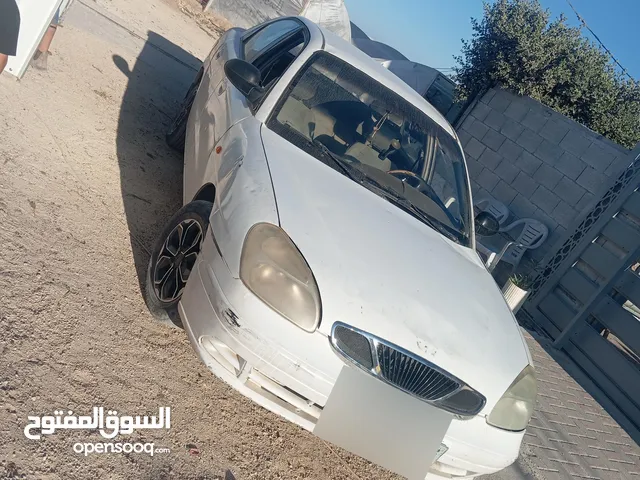 دايو نوبيرا موديل 2002 جير عادي ماطور 1600 مكسور عليها وصل ترخيص تنزل جاهز