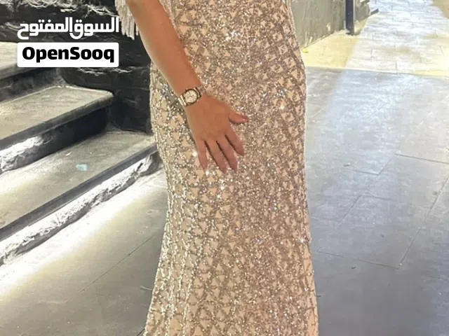فستانين سهره وحنه ماركات بحاله ممتازه وبحاله الجديد مستعمل لبسه واحده فقط وبسعر مغري مقاس s-m