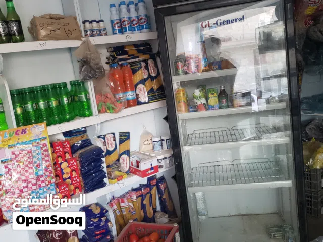 بقااله عرطه فتحتين كباااار ايجارها 35الف ركنيه وسط حي كثيف بسكان