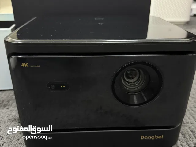 Laser projector Dongbie auto focus  بروجيكتور ليزر عالي الدقة 4k تركيز تلقائي مع ريموت كنترول