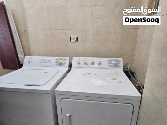 غسالة ونشافة ملابس جيدة