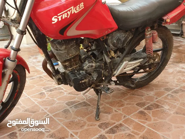 موتر سيكل للبيع هوندا في حالة ممتازة مافي ولا شي خراب 125 سيسي 100.دينار وقابل بشكل بسيط للجادين فقط